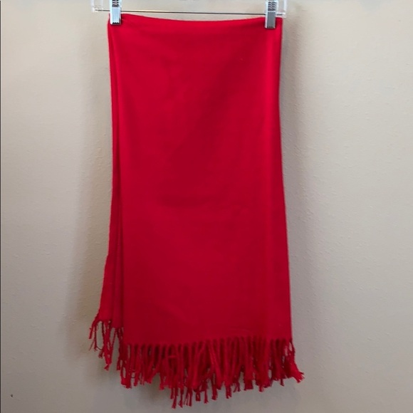 Red scarf - Picture 1 of 1